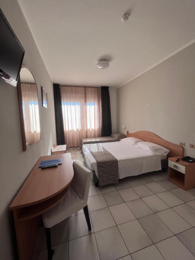 Hotel Letizia Follonica Luaran gambar